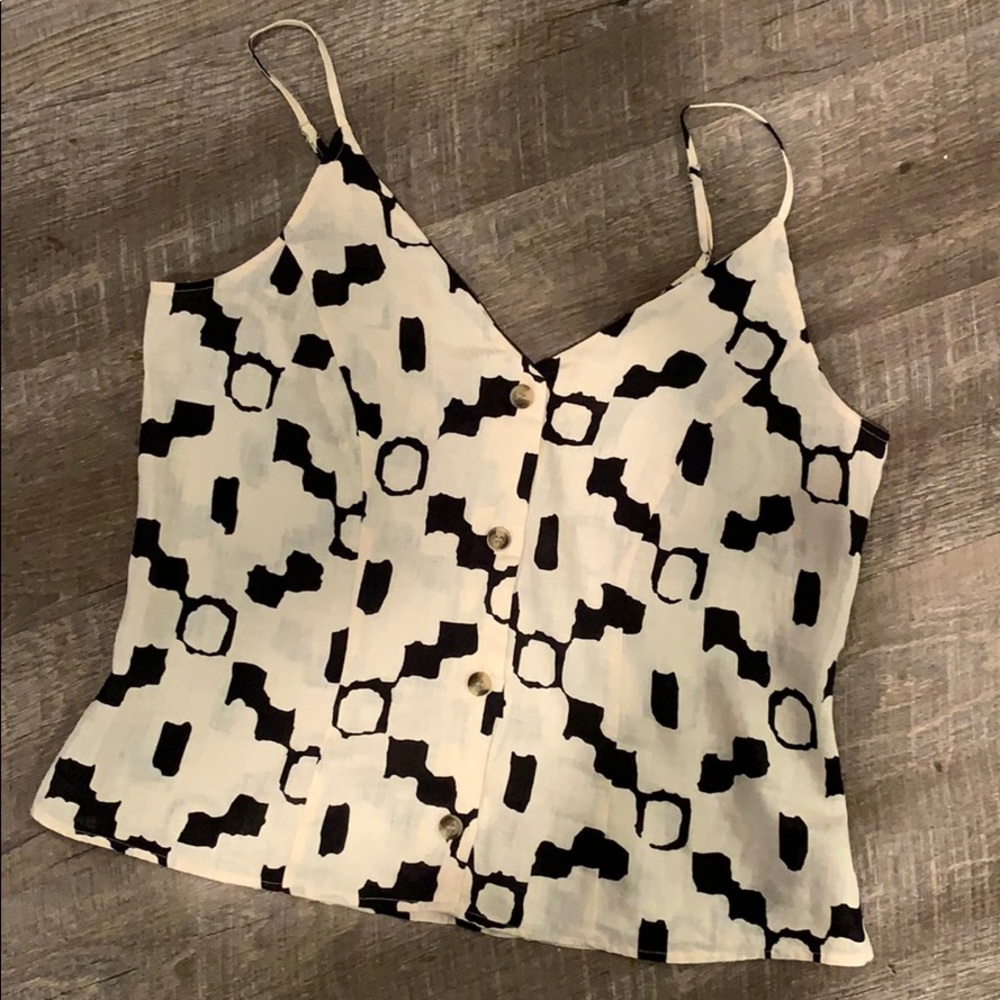 H&M women’s size Medium black and beige top